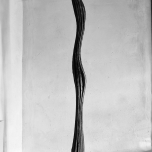 DREAMDANCER, legno di robinia patinato, H 224 cm, 2016
